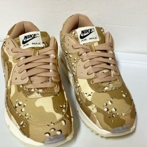 Nike WMNS Air Max 90 Desert Camo DX2313-200 SZ 11 Woman SZ 9.5 Mens new with box
